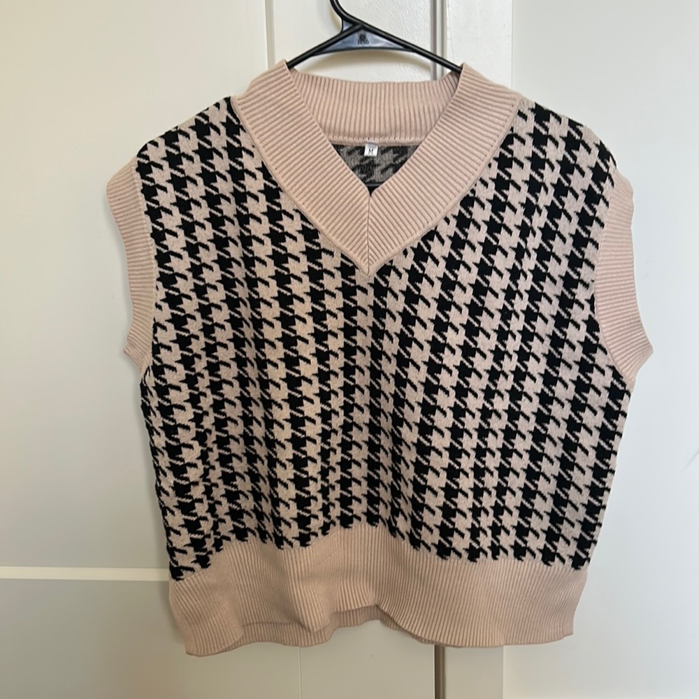 Houndstooth sweater vest